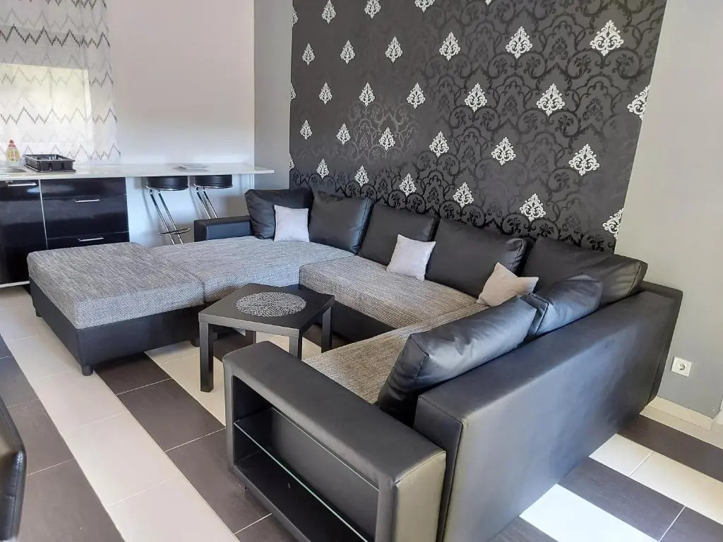 Corner Apartman 5