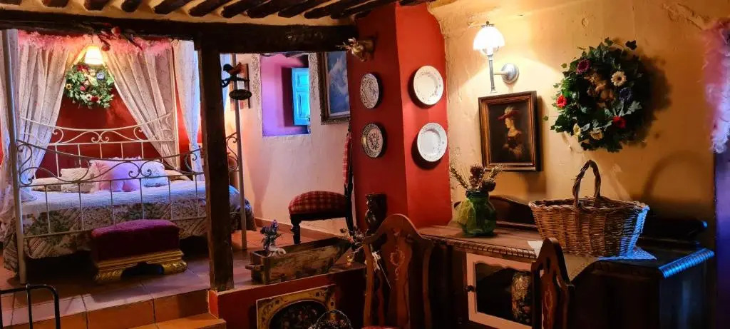 Room in Lodge - Romantic Christmas in a beautiful rural house ideal for a romantic getaway