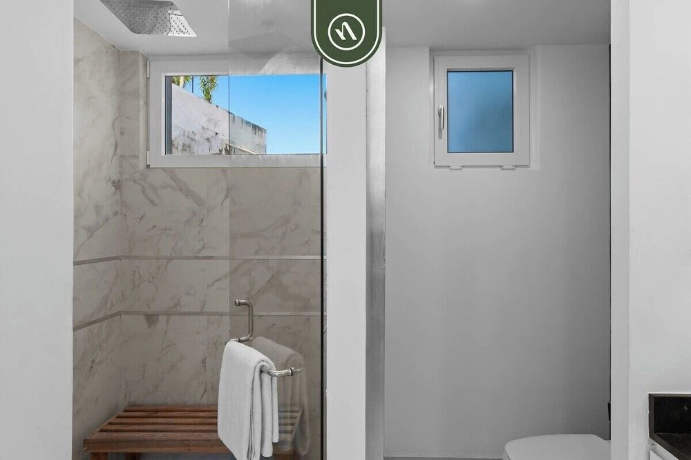 Amazing 1 BR Condo in Romantic Zone - Pool - Gym