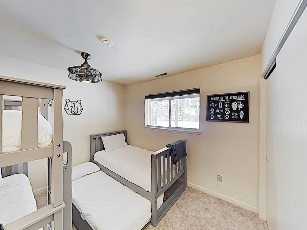 1622 Atroari St Home 3 Bedrooms 2 Bathrooms Home