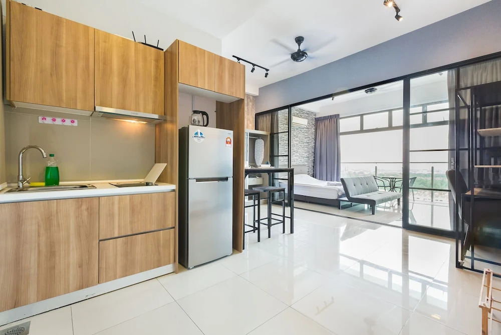 Palazio Serviced Apartment in Mount Austin near Aeon IKEA Toppen HSI