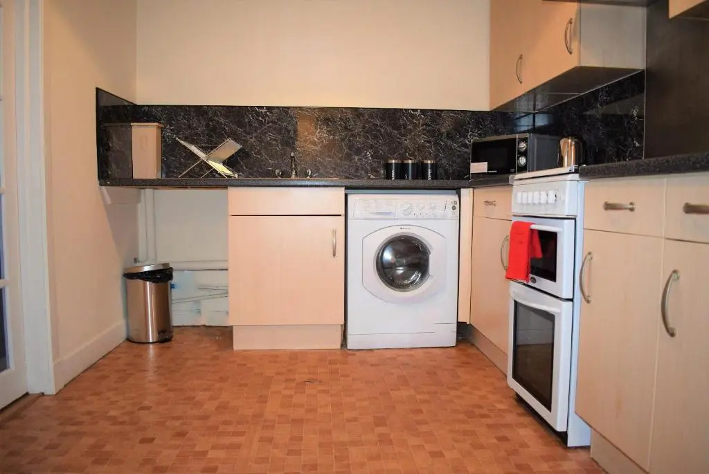 Kelpies Serviced Apartments Callum- 3 Bedrooms- Sleeps 6