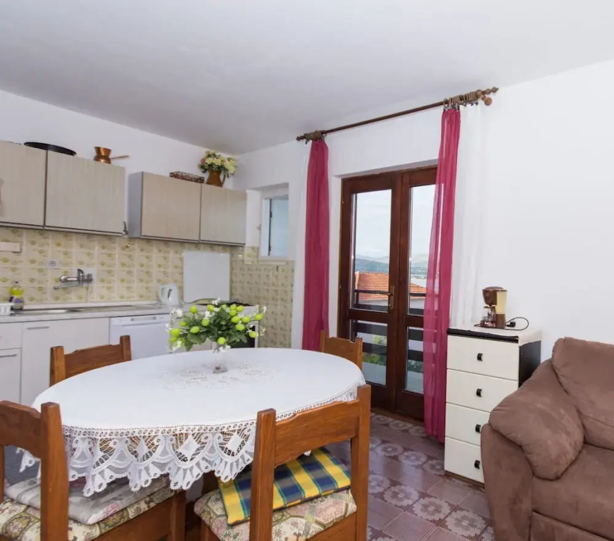 A2 Large apt With the big Terrace & Great sea View