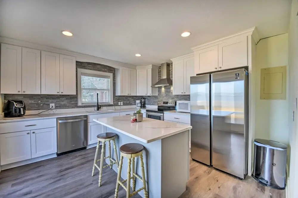 Portsmouth Waterfront Vacation Rental w/ Deck