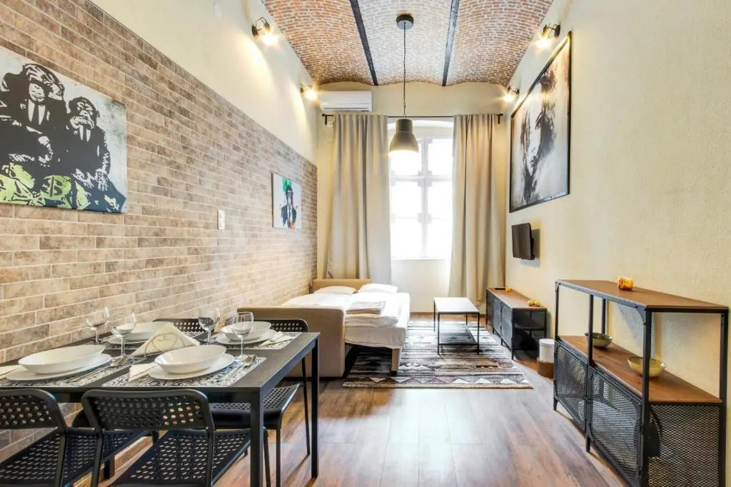 d.Five Jewish Quarter Loft