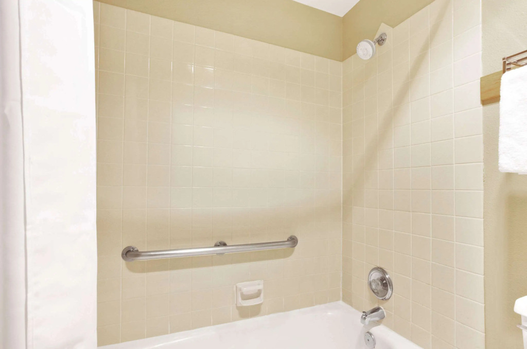 Super 8 by Wyndham Albany Corvallis
