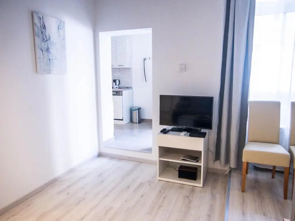 Goldcentral Apartments - Stylish Apartments - Wine Tasting Access