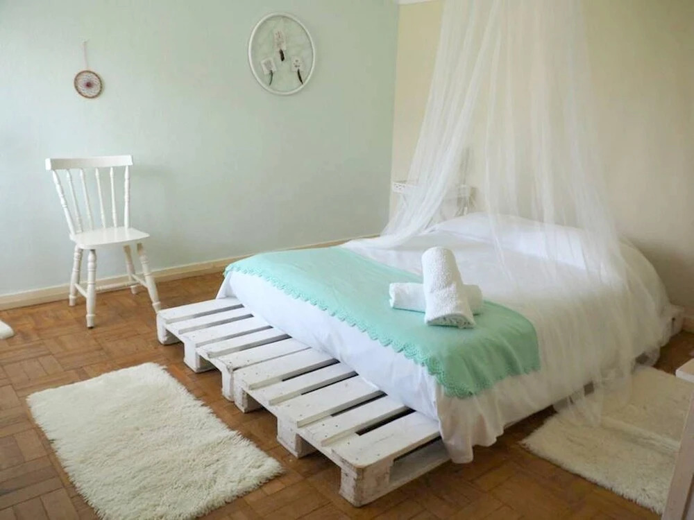 Villa With 5 Bedrooms in Brejos de Azeitão, With Wonderful Mountain Vi