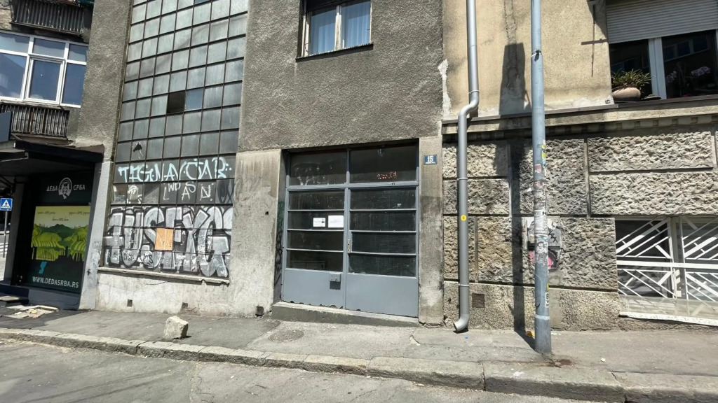 Downtown apartman T