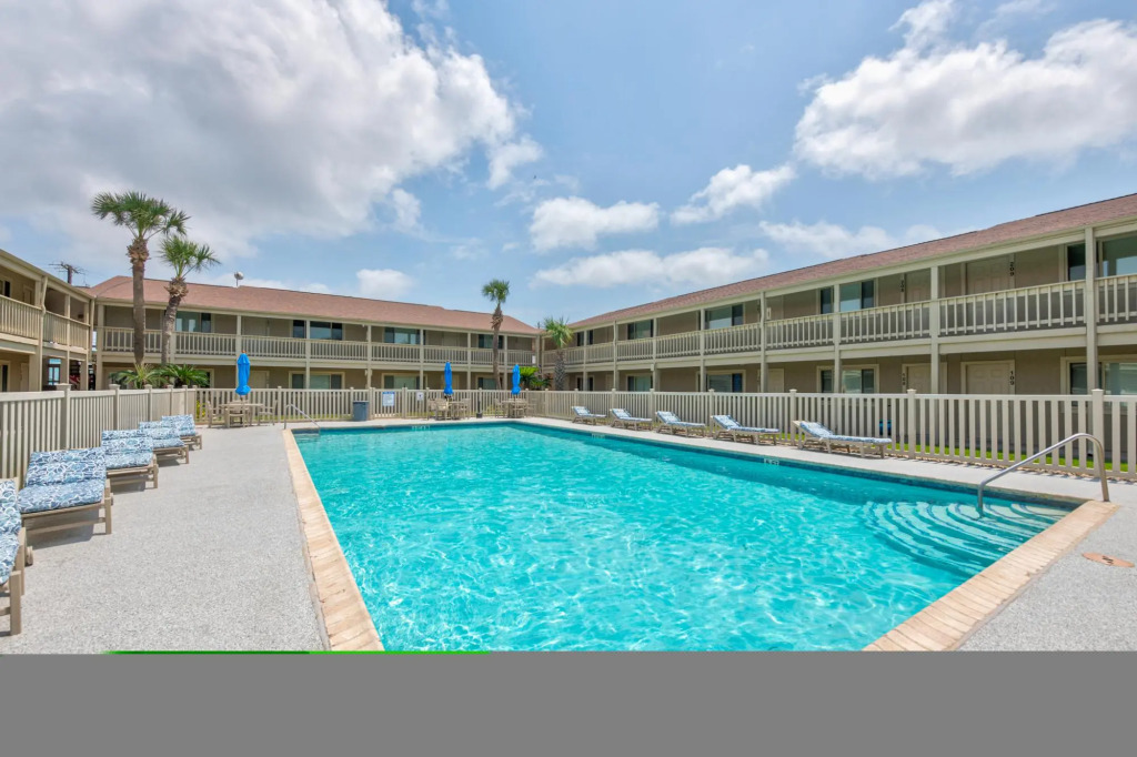 Courtyard #203