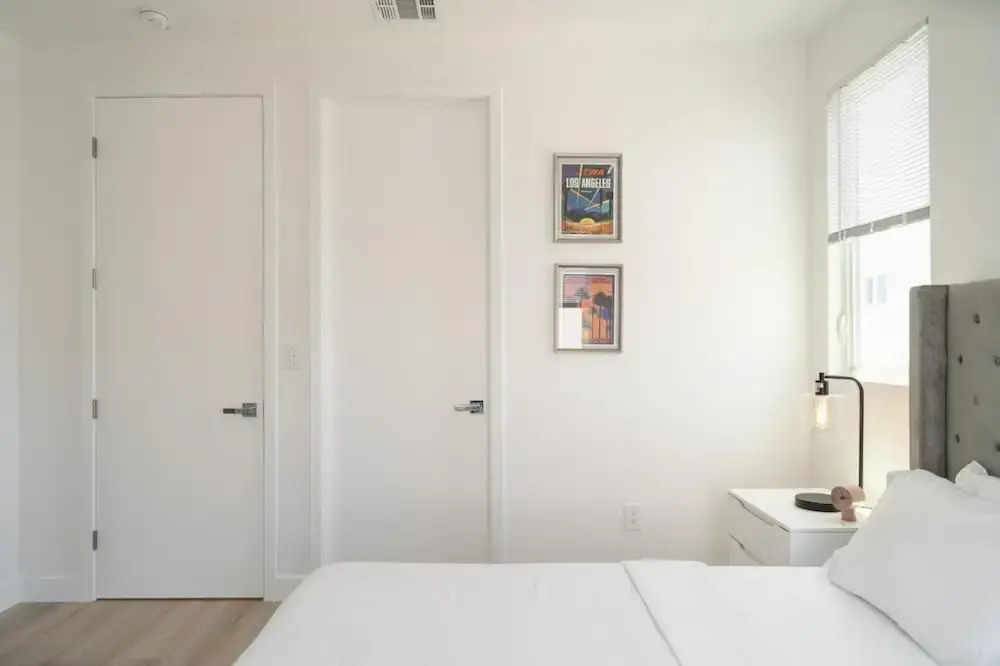Modern 3-4 BR Townhome Built 2023 w Office Bonus Room Garage EV Charger p64