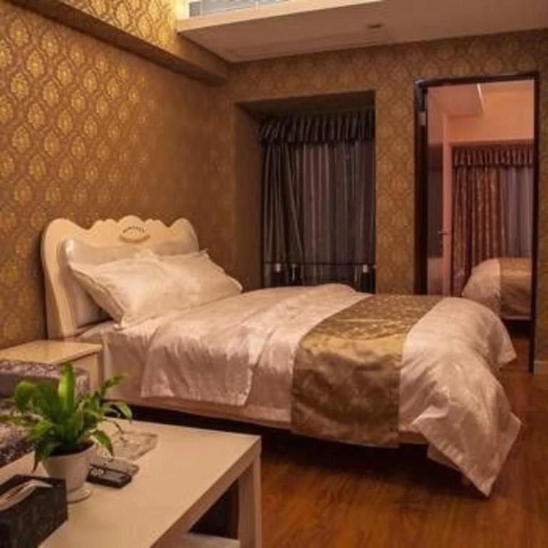 Fenghuang International Hotel