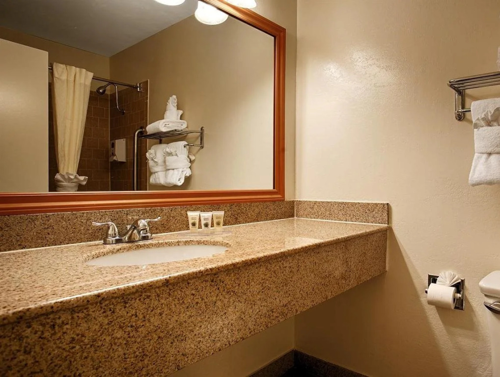 SureStay Plus Hotel by Best Western Bakersfield North