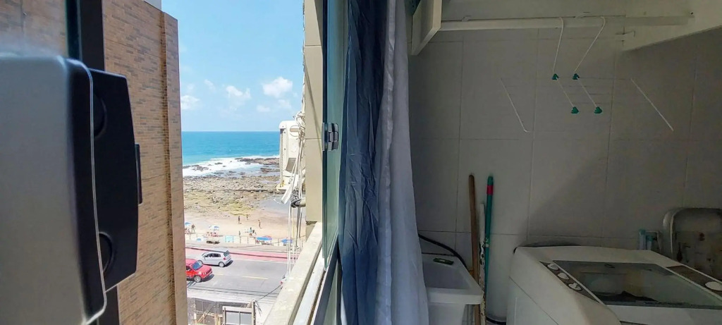 COOND0100 - Quarto e sala beira mar na Ondina por Beehost