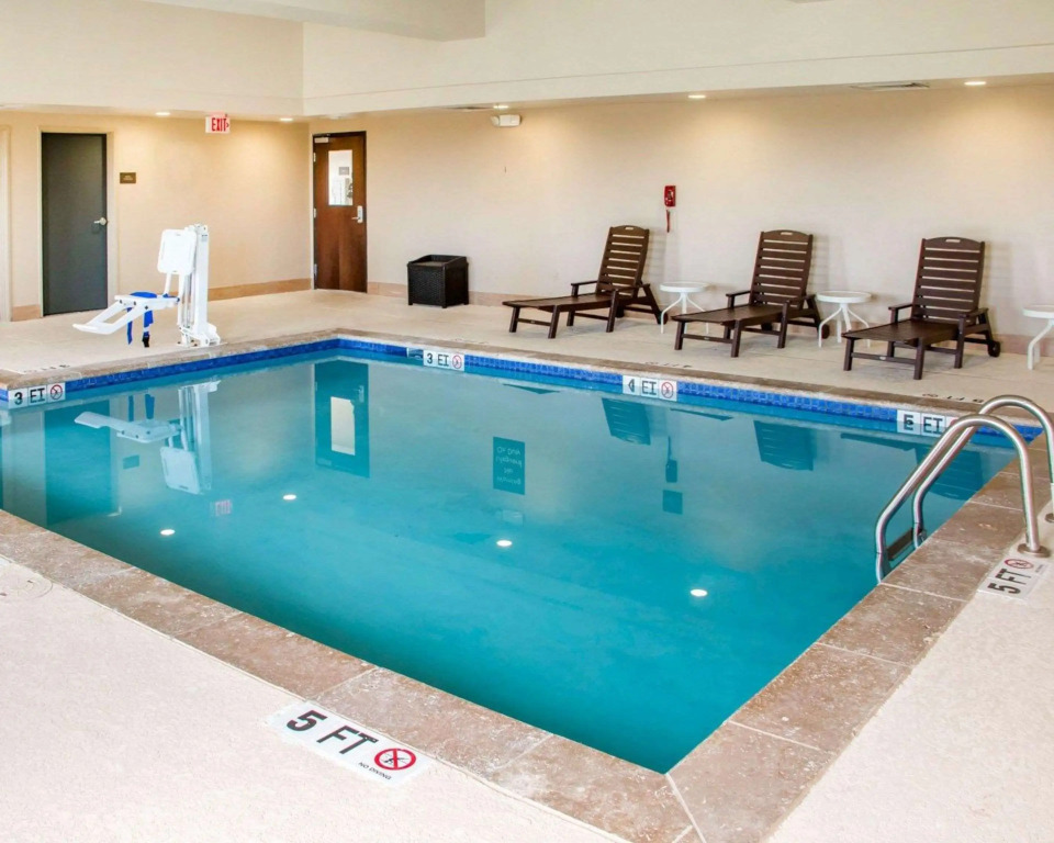Comfort Inn & Suites San Marcos near Outlet Mall