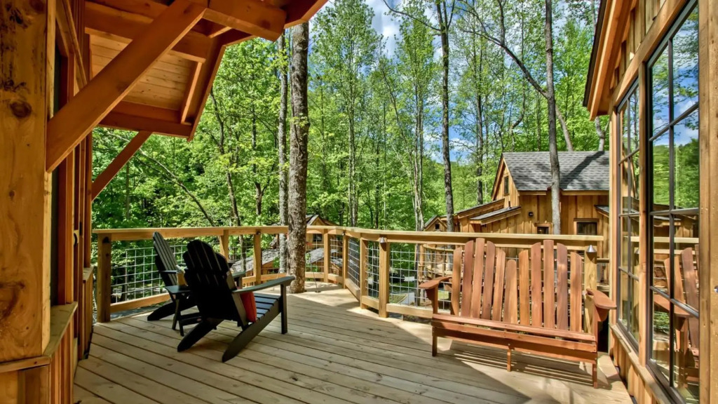 The Poplar in Treehouse Grove at Norton Creek