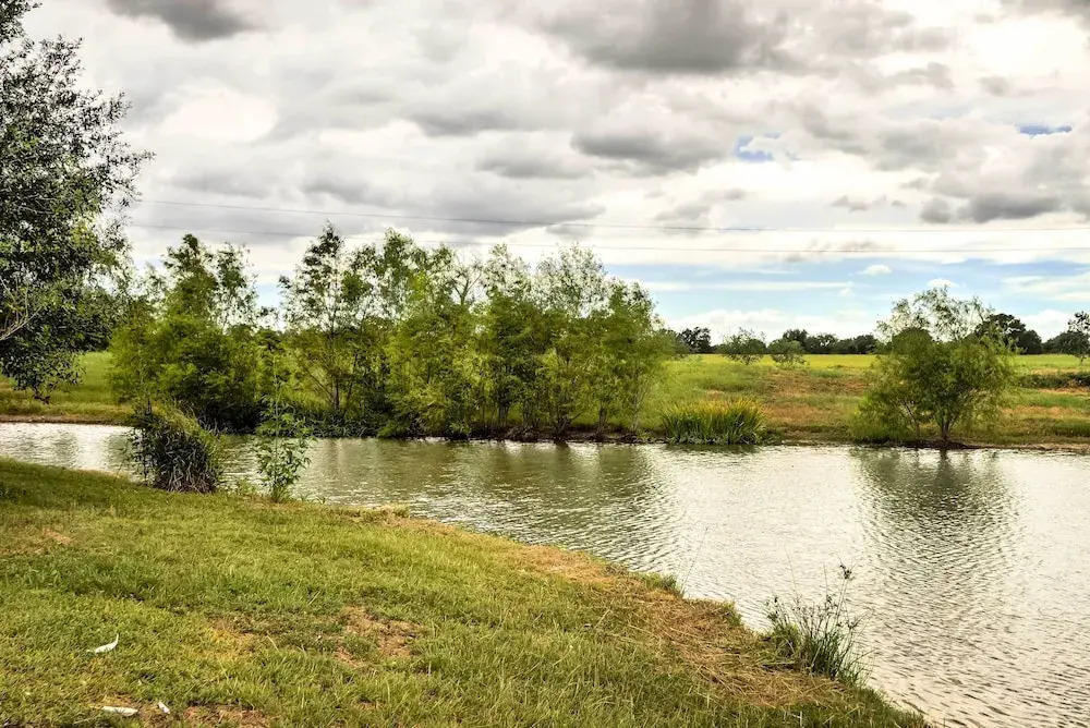 On Scenic 60-acre Farm: Carmine Cottage w/ Porch