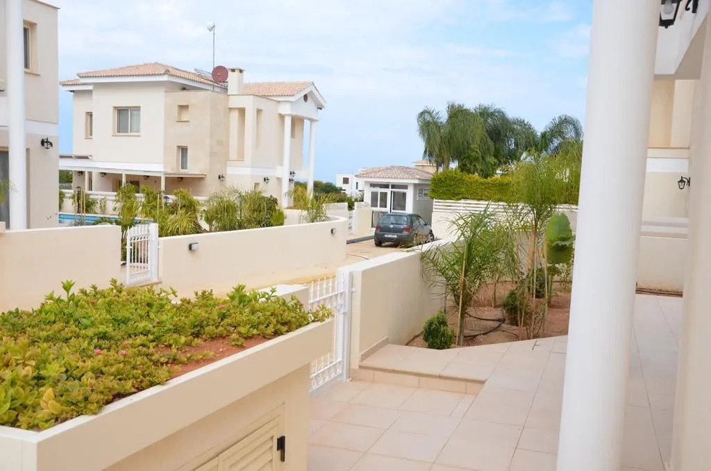 Anthorina Villa 6