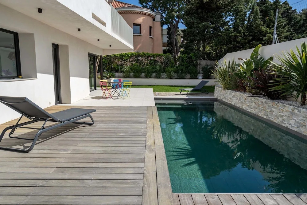 Superbe villa moderne avec piscine à Marseille