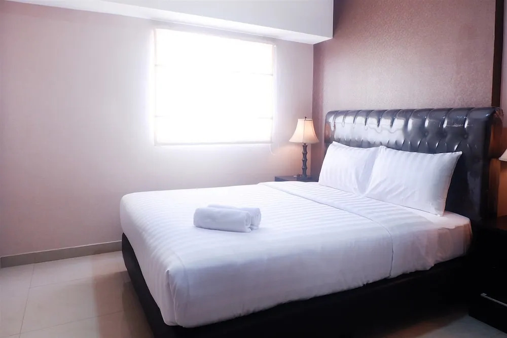 1 Bedroom The Wave Epicentrum by Travelio