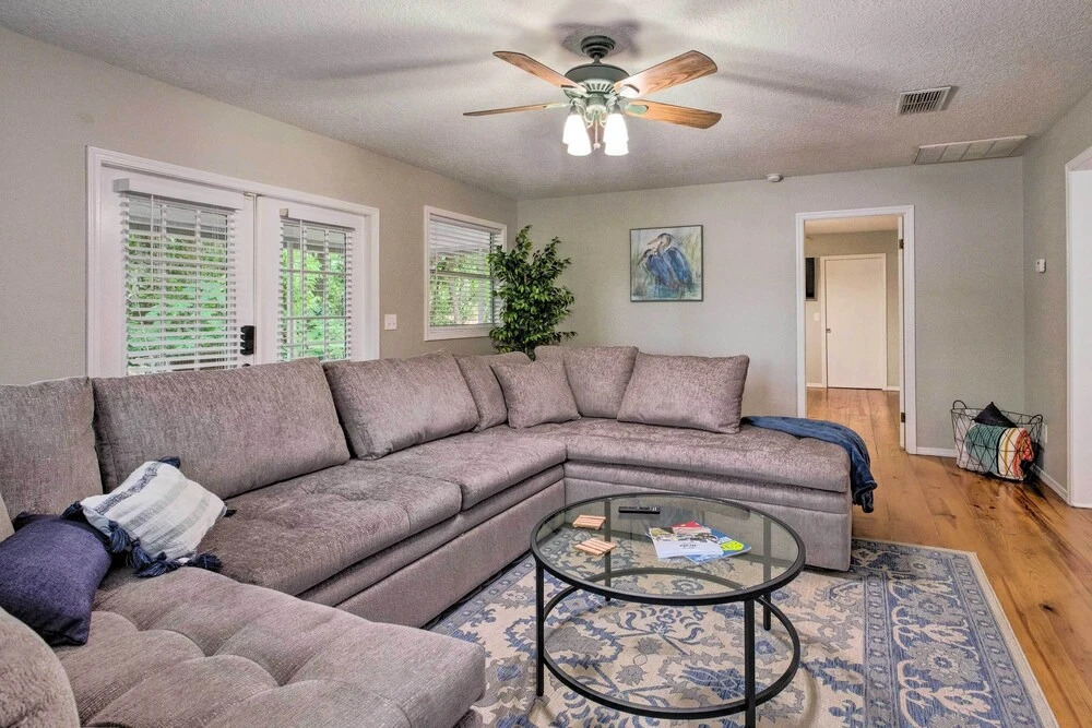 Cozy Ocala Home w/ Porch < 1 Mi to Downtown!
