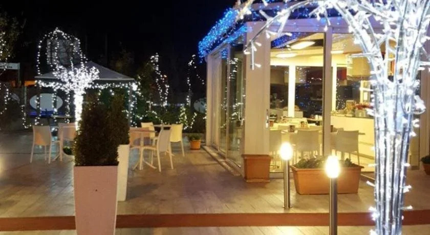 Hotel Elys