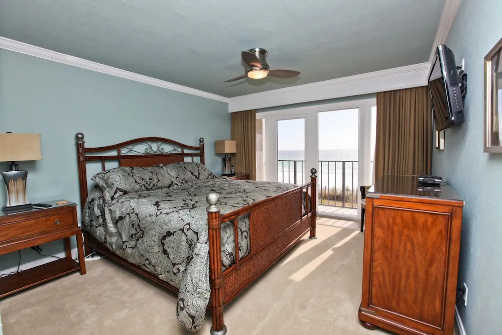 Sterling Resorts - Huntington by The Sea