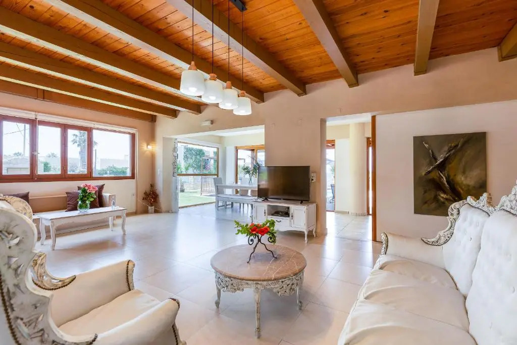 Golden Sand Beach Villa