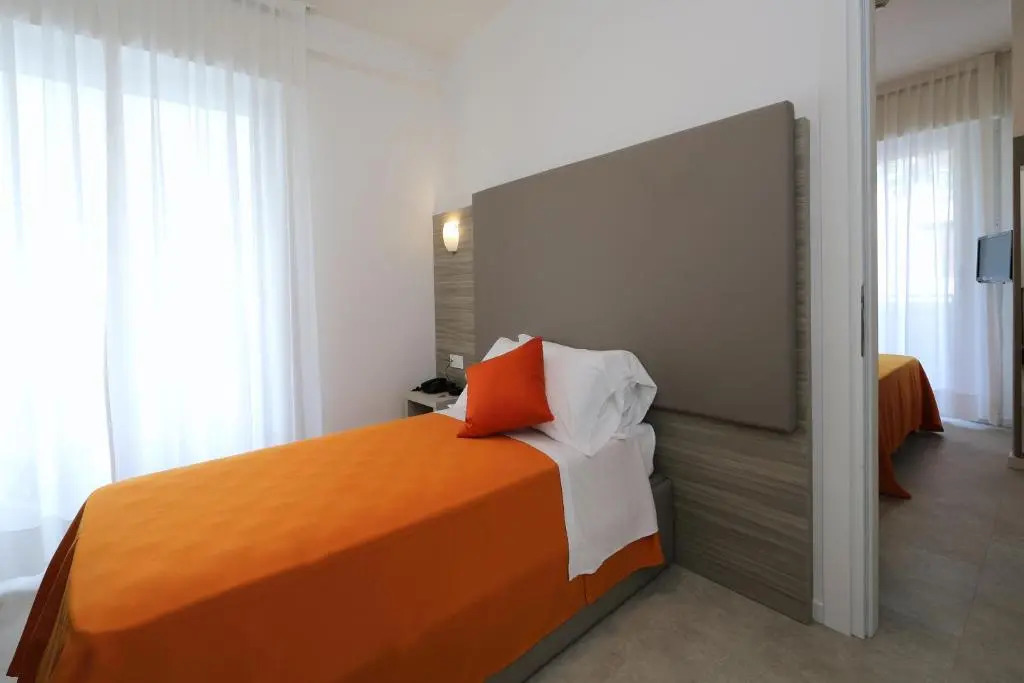 Hotel Simi Lan