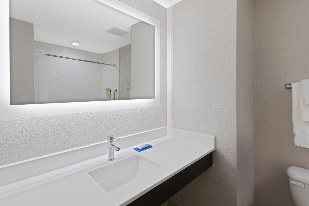 Holiday Inn Express & Suites Lake Placid by IHG