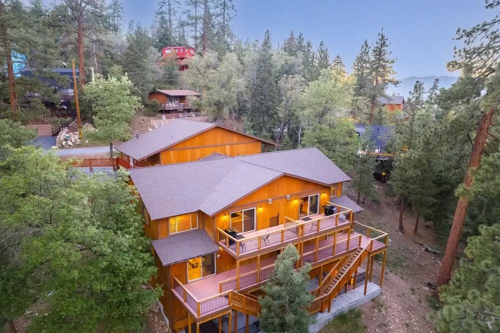 48 - Whispering Aspen Lodge 3 Bedroom Home by Redawning
