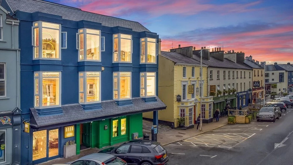 "The Courtyard @ Clifden Boutique Apartments"