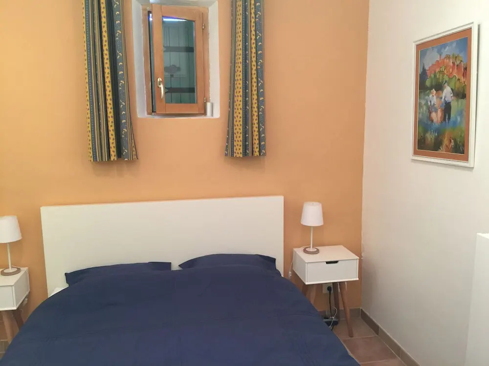 Bastide Casa Mira au domaine d' Esclatesang, 5 ha, Apt, parc du Luberon