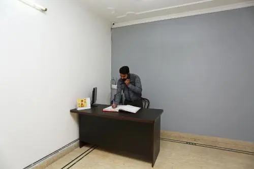 OYO 27683 Yash Residency