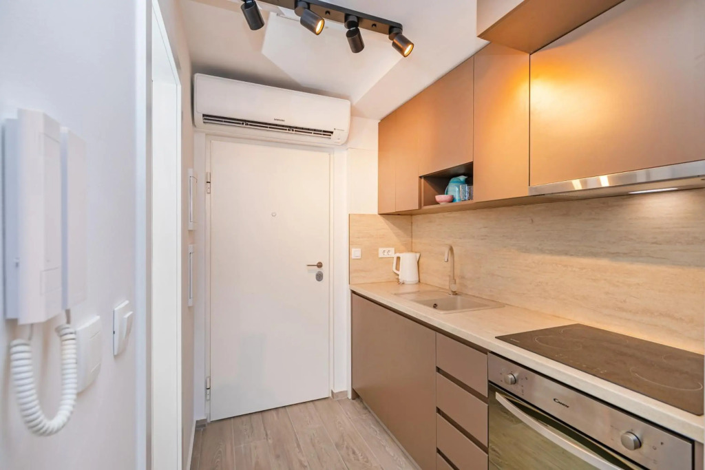 Grazel lovely studio by Irundo