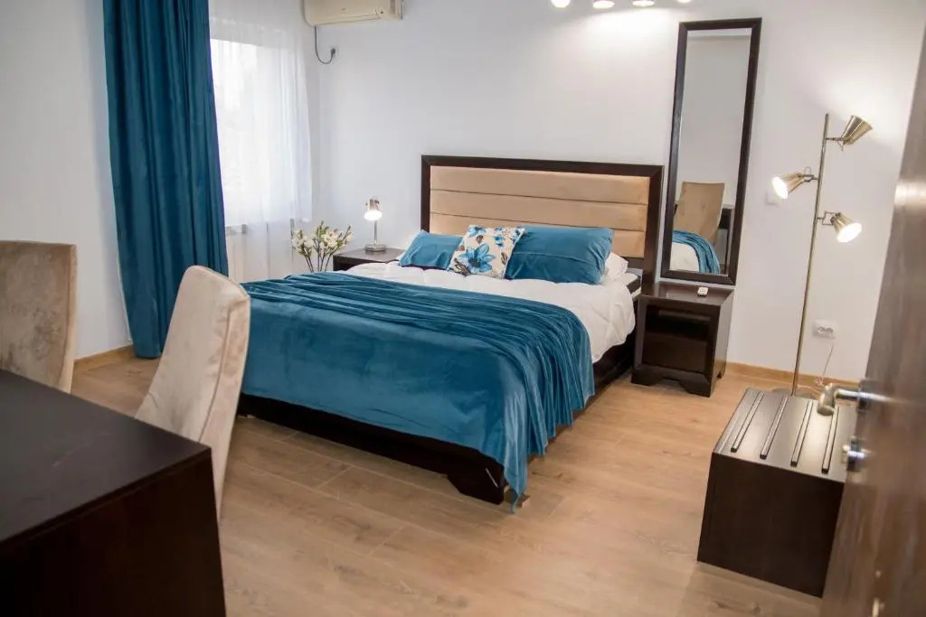 Hotel THR Center