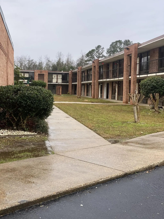 Days Inn by Wyndham Ozark