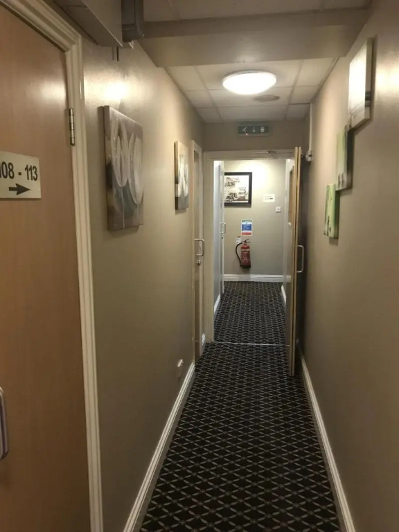 Pacific Inn London Heathrow
