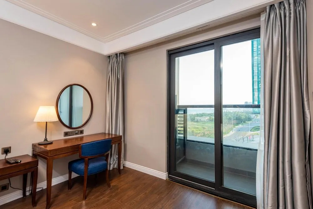 Neo Classic Condo