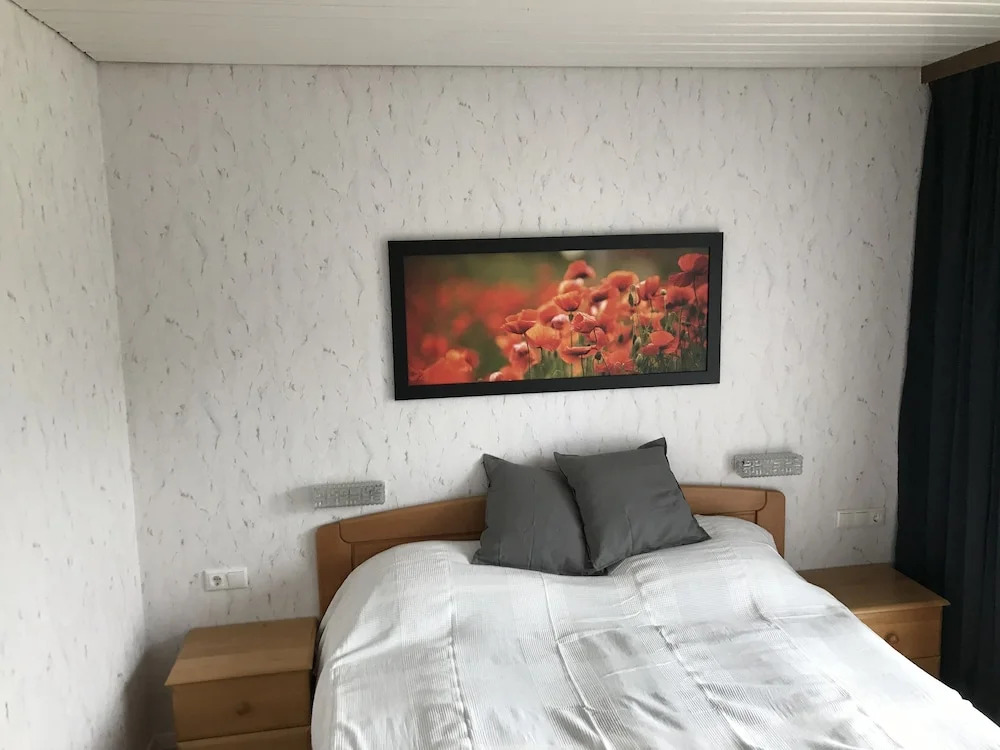 Hillside Rooms