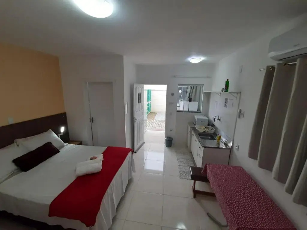 PENHAFLAT, STUDIO COMPLÉTO, C COZINHA E GARAGEM , A 700m do parque e 120m da praia