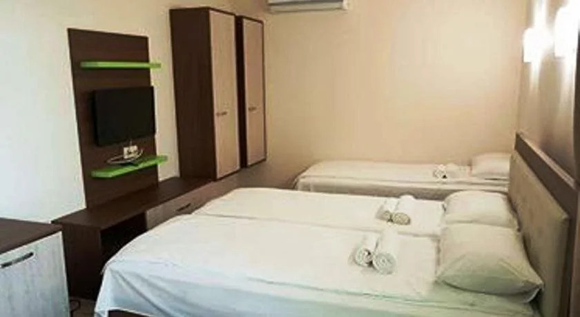 Eco Hotel Momata