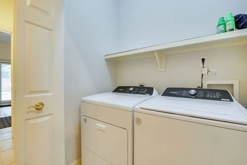 Steps to Beach: Oceanside Townhome w/ Heated Pool