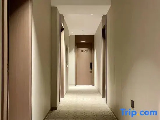 Yidianyuan Hotel (Taipingqiao Subway Station)