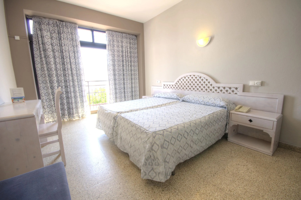 azuLine Hotel Llevant