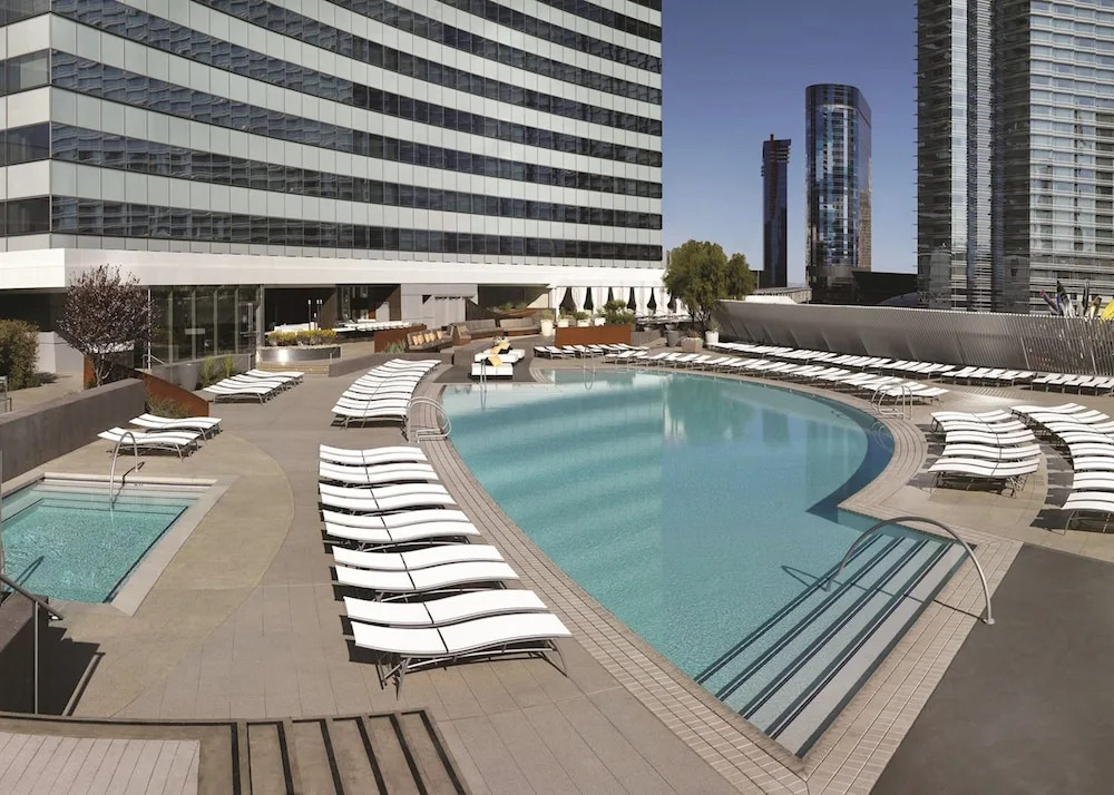StripViewSuites at Vdara