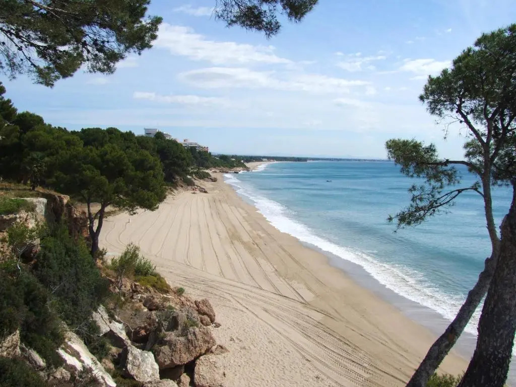 Villa With 3 Bedrooms In Miami Platja With Private Pool Enclosed Garden And Wifi