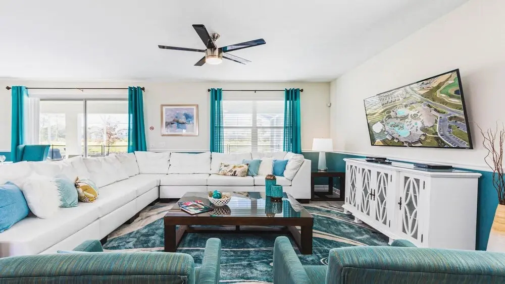 8BR Family Home w Pool Theatre Close to Disney