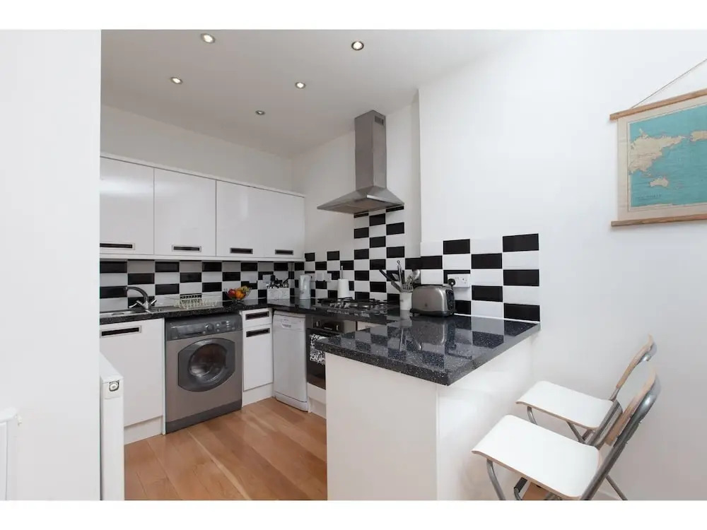 Beautiful and Modern Edinburgh Flat