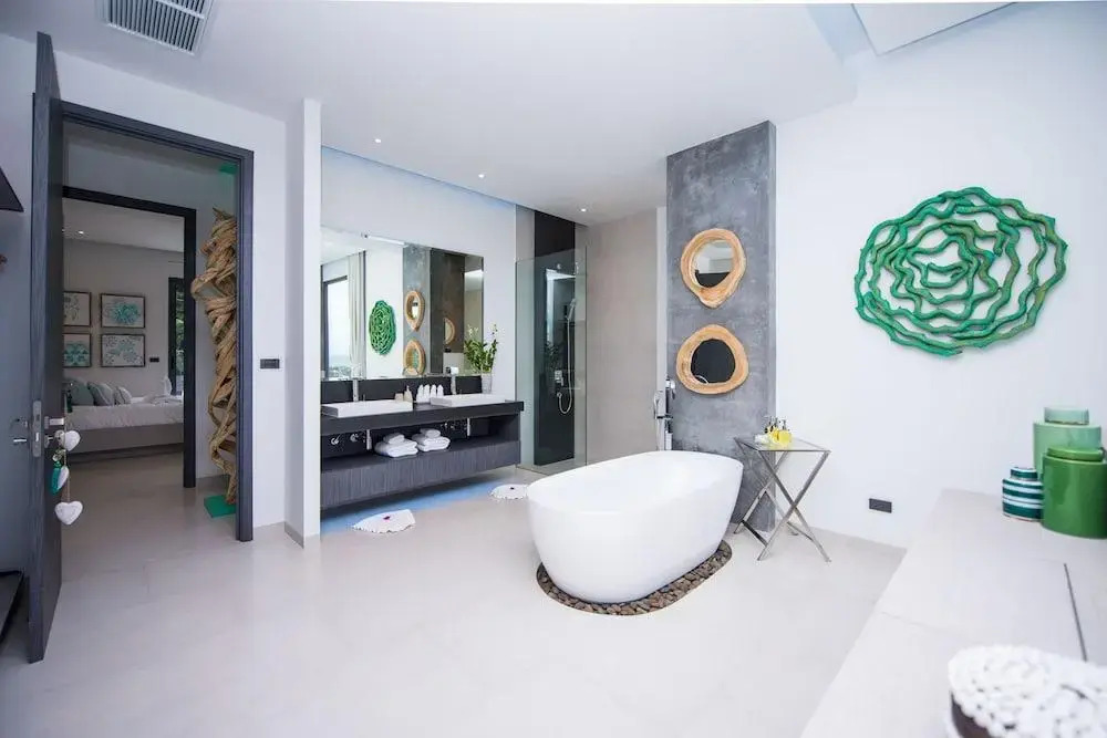 Luxury 5-Bedroom Villa With Games Room In Kata